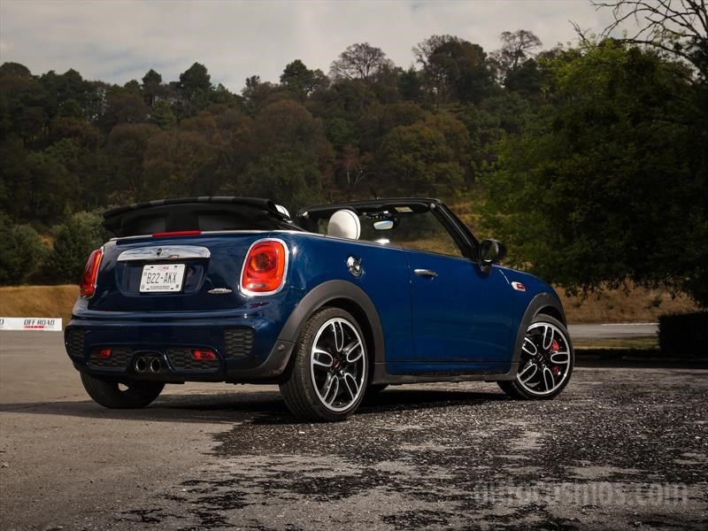 MINI John Cooper Works Convertible 2017