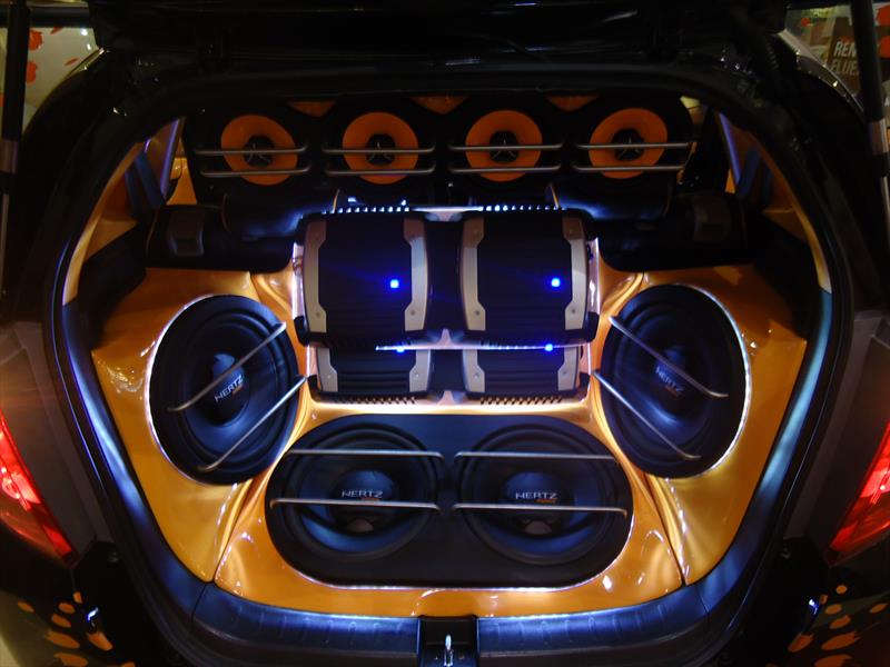 Sistemas de sonido para destrozar tímpanos