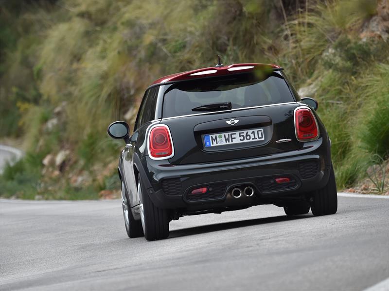 MINI John Cooper Works 2016