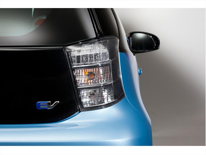 Toyota iQ FT-EV III Concept  Salón de Tokio 2011