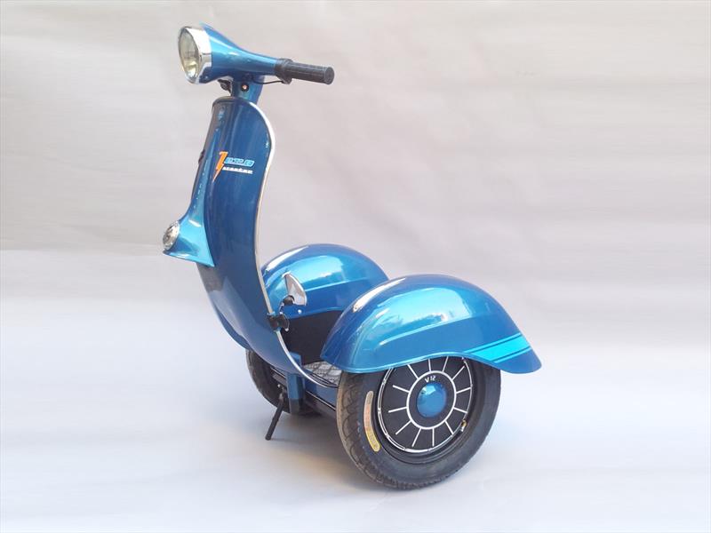 Un Segway con estética de scooter Vespa