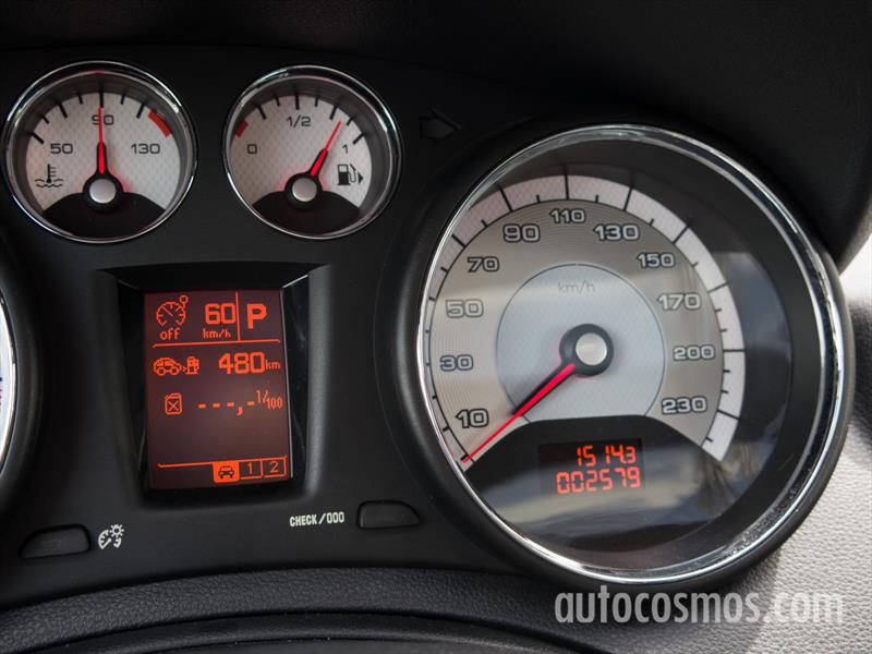 Peugeot 408 THP a prueba