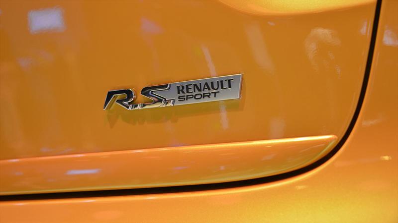 Renault Clio IV RS 200 en París 2012