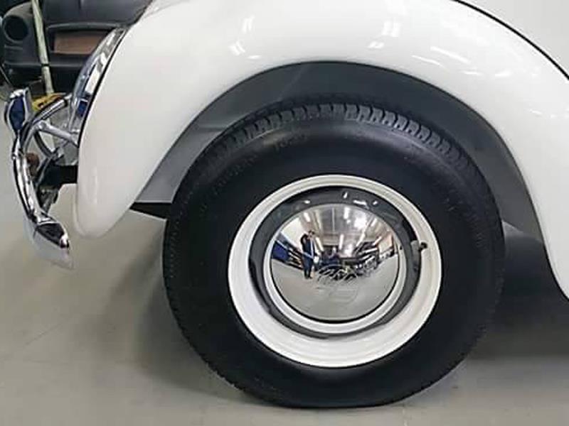 Un Vocho convertible gigante