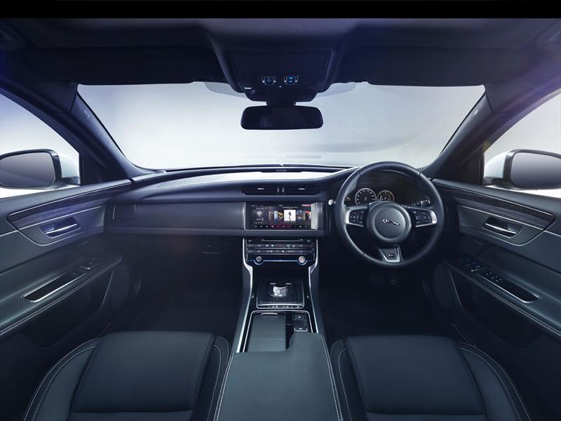 Jaguar XF segunda generación