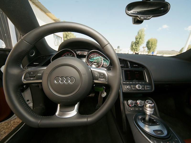 Audi R8 5.2 FSI quattro 2011 a prueba