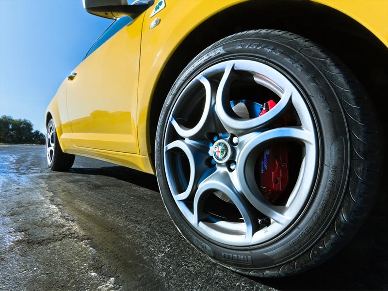 Alfa Romeo MiTo Quadrifoglio Verde 2012 prueba