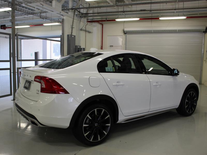 Volvo S60 y V60 Cross Country 2016 llegan a México