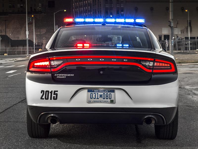 Dodge Charger Persuit 2015
