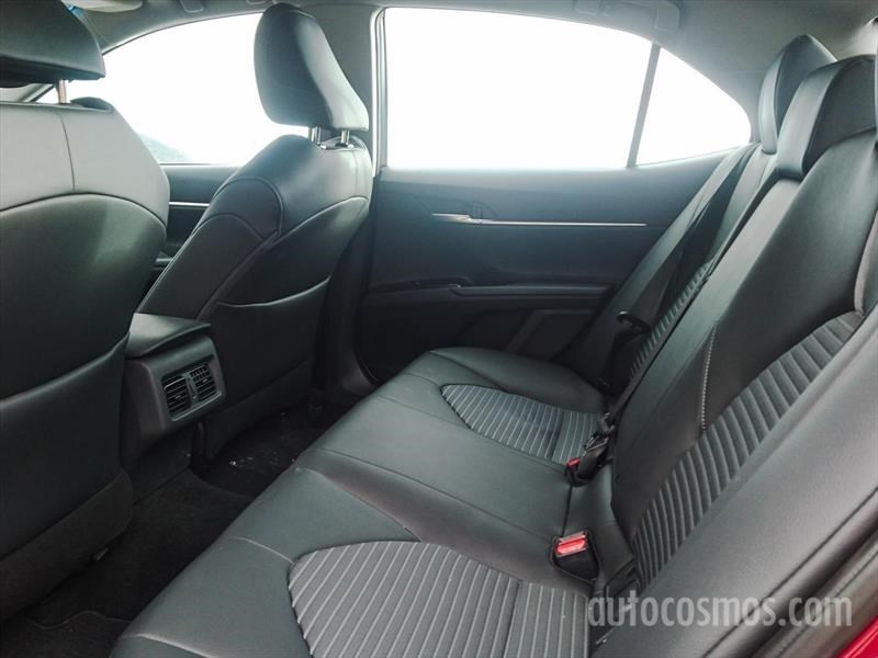 Toyota Camry 2018