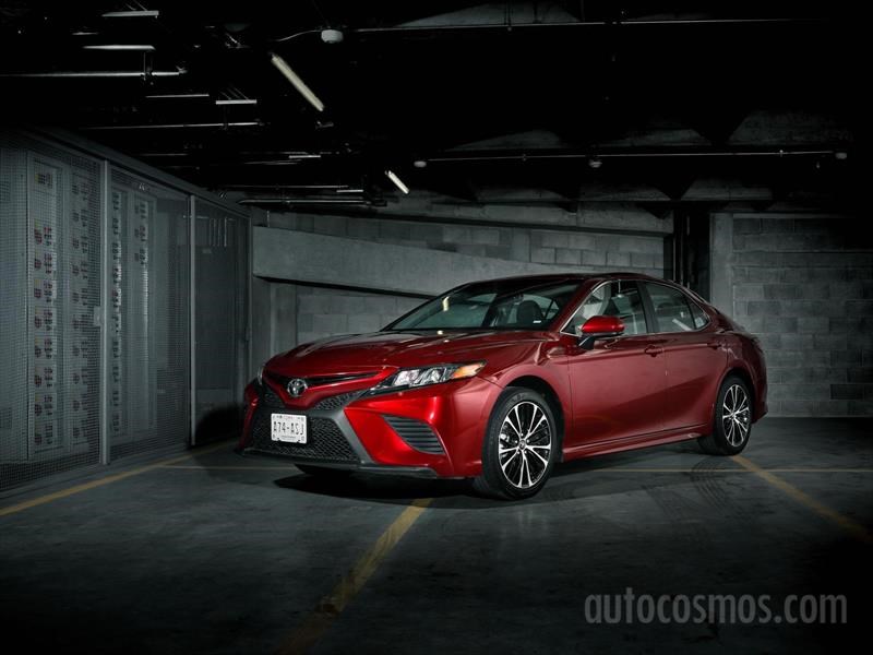 Toyota Camry 2018