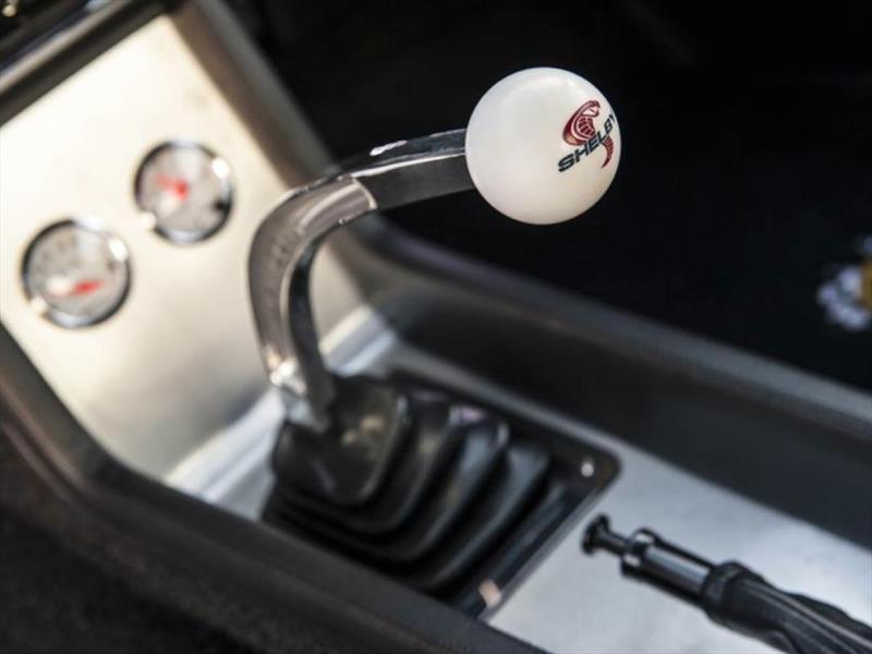 Shelby Mustang GT500CR por Classic Recreations