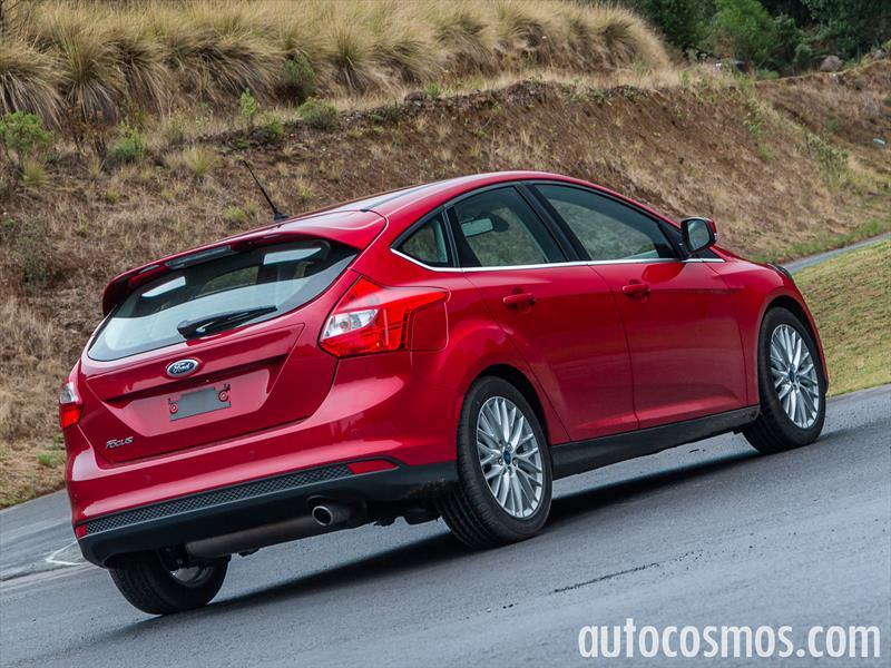 SEAT Leon vs Mazda3 vs Ford Focus