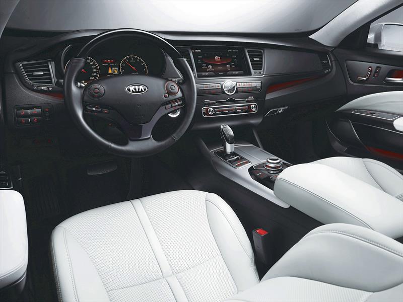 Kia K900, ingresando a la alta gama