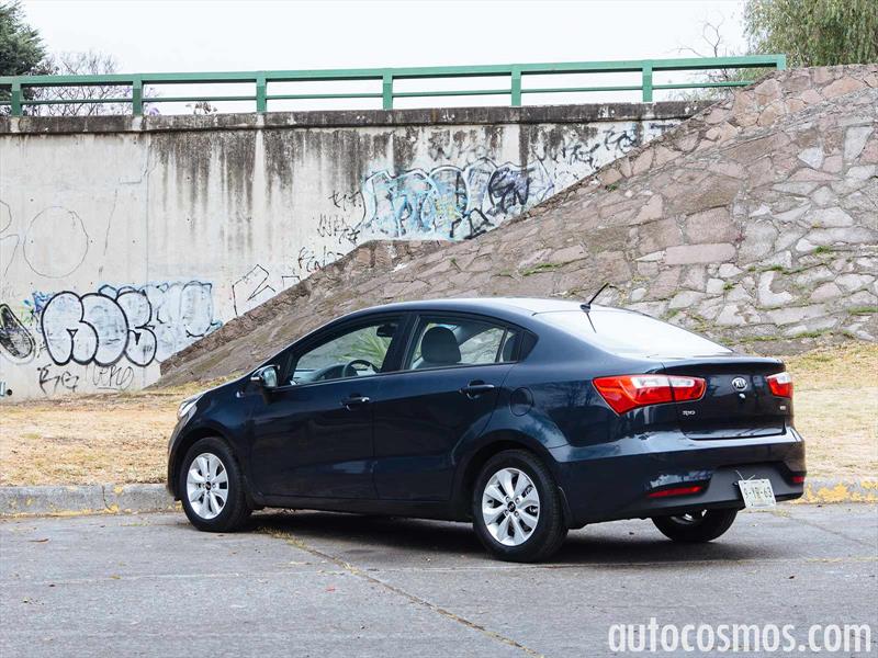 Kia Rio sedán 2016