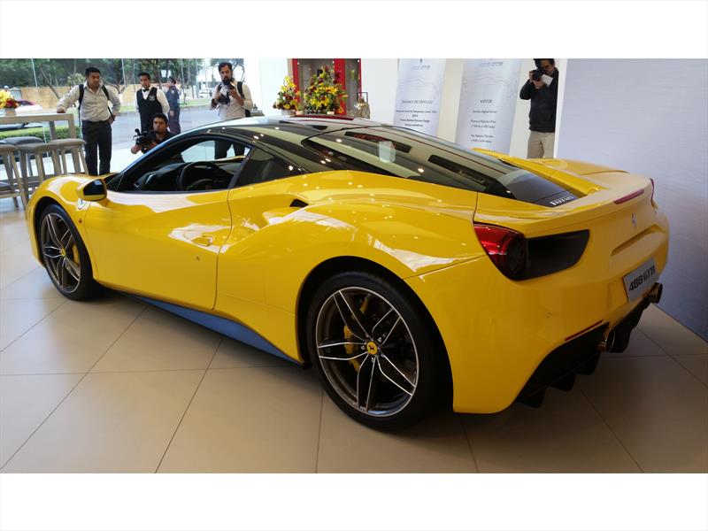 Ferrari 488 GTB 2016