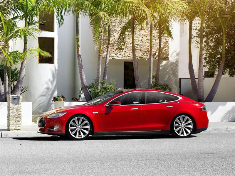 Tesla Model S y Supercharger