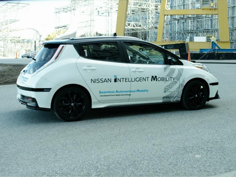 Nissan Seamless Autonomous Mobility