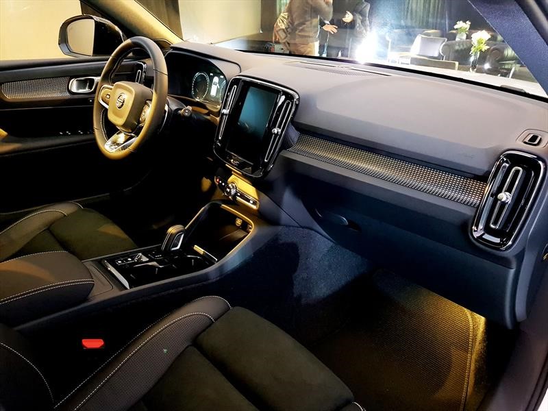Volvo XC40