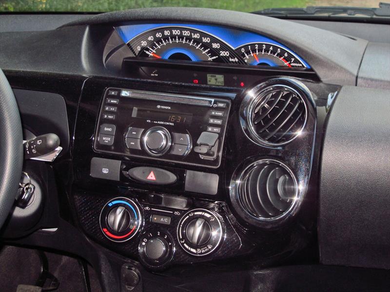 Prueba Toyota Etios Cross