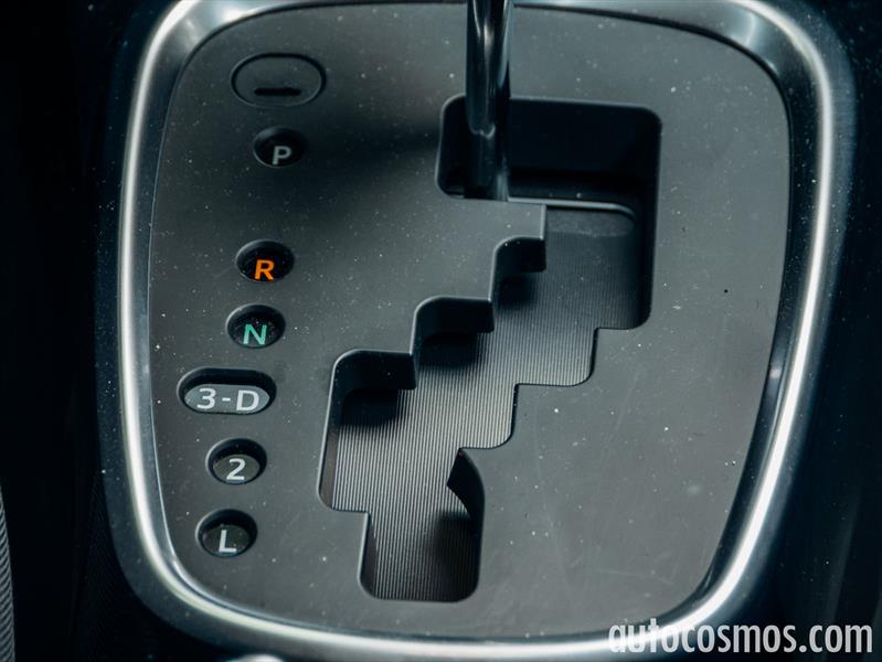 Toyota Yaris Hatchback 2015