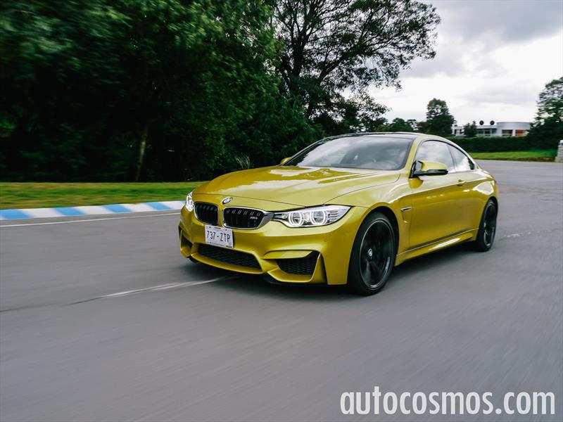 BMW M4 coupé 2015