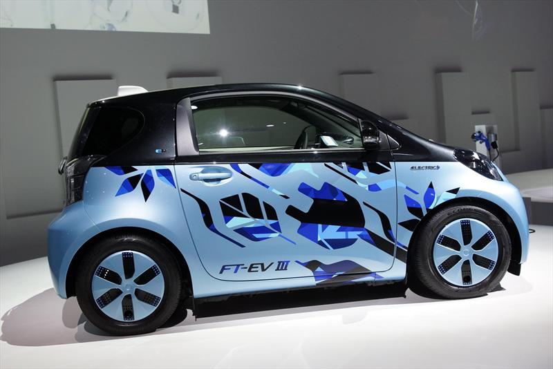 Toyota iQ FT-EV III Concept  Salón de Tokio 2011