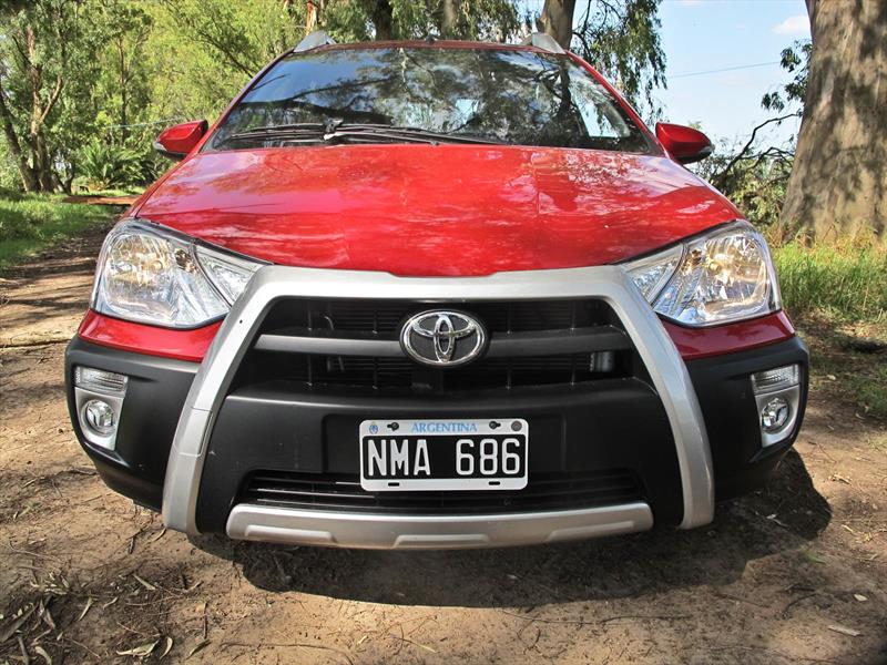 Prueba Toyota Etios Cross