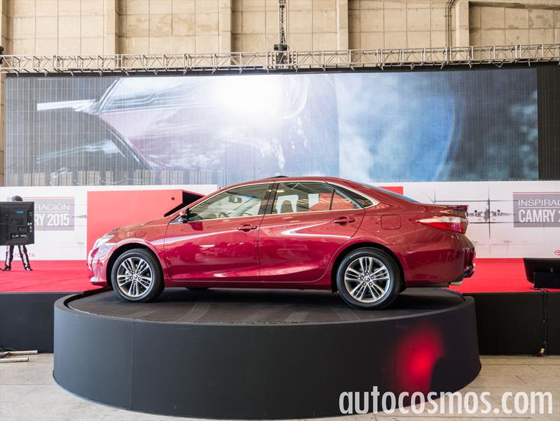 Toyota Camry 2015