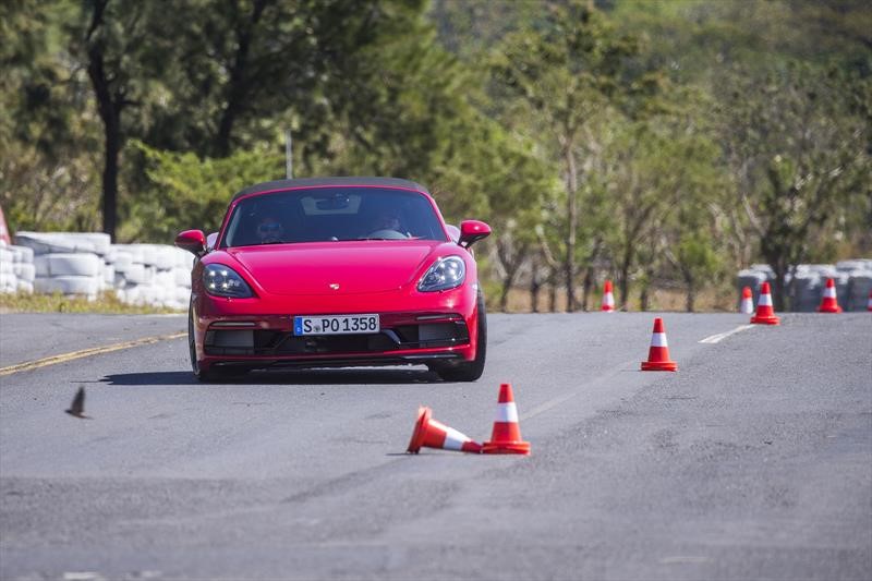 Porsche Driving Experience Guatemala 2018