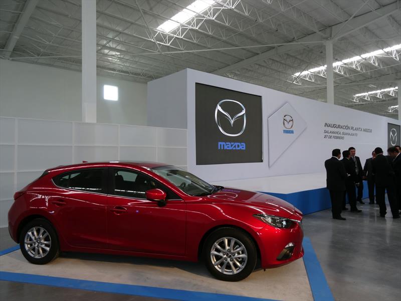 Mazda inaugura su planta en México