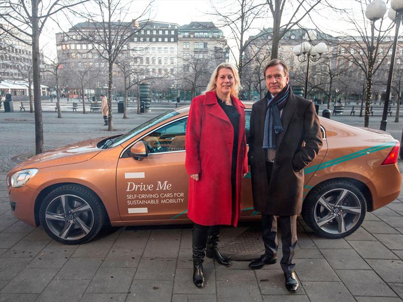 Volvo probará 100 vehículos autónomos