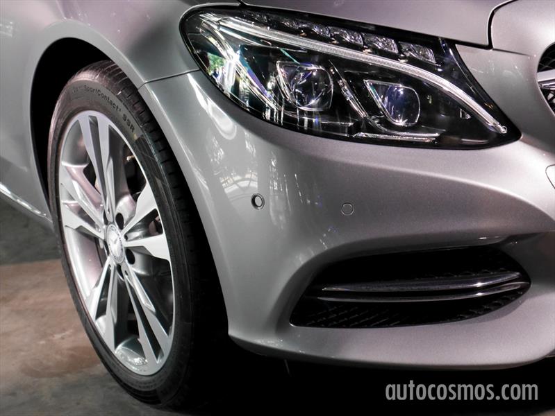 Mercedes-Benz Clase C, Lanzamiento en Argentina