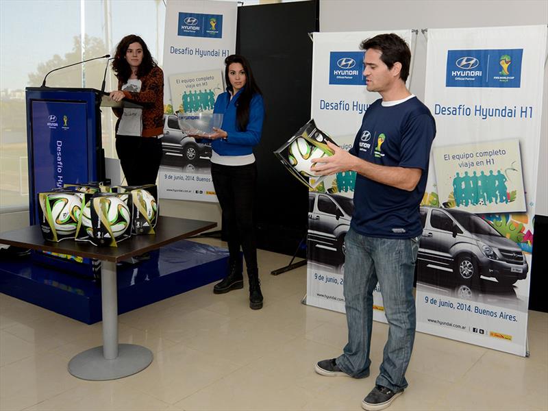 Hyundai relanza su H1