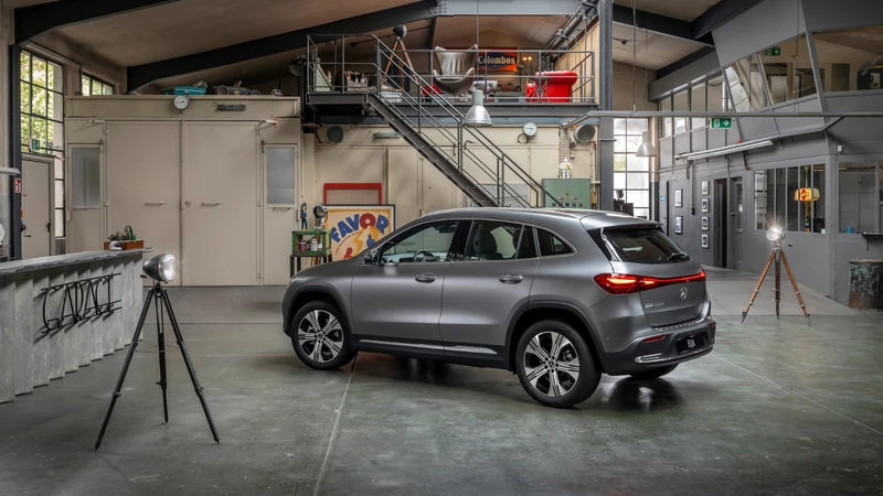Mercedes-Benz EQA 2024