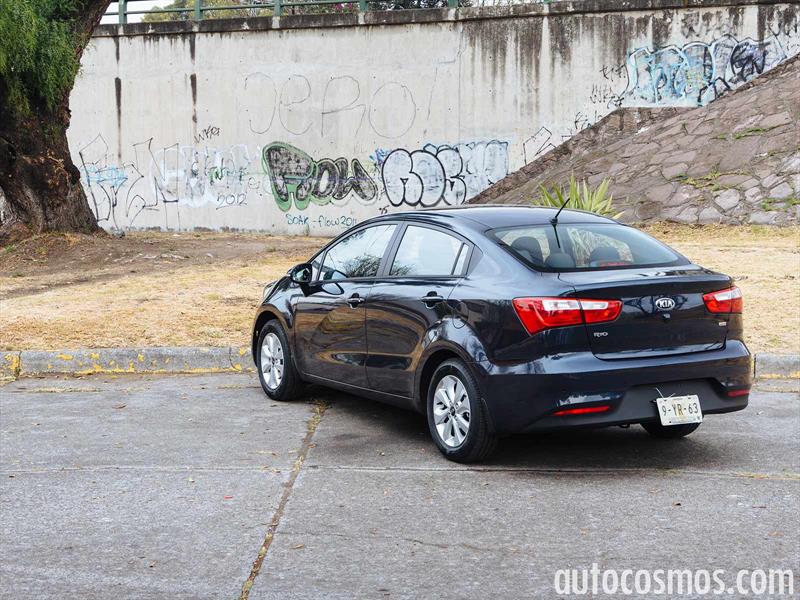 Kia Rio sedán 2016