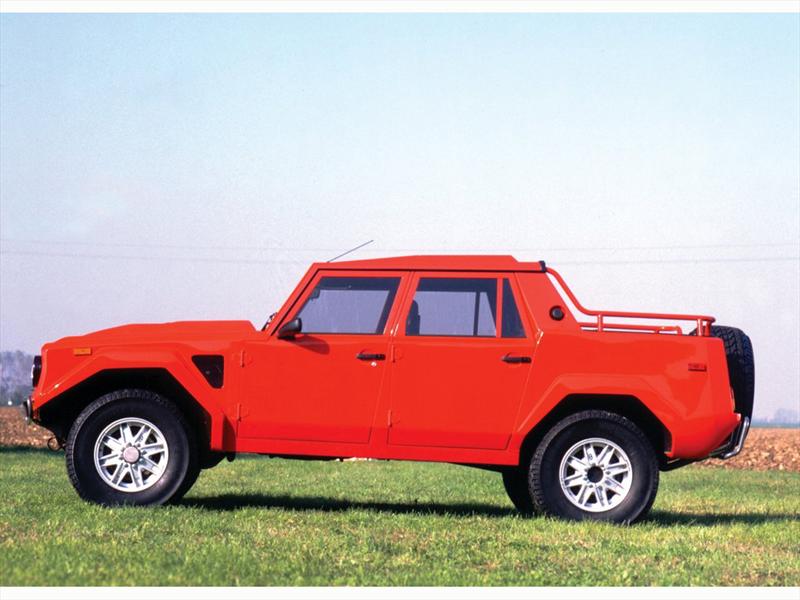 Lamborghini LM002