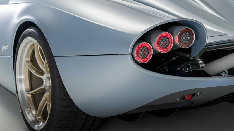 Pagani Huayra Codalunga