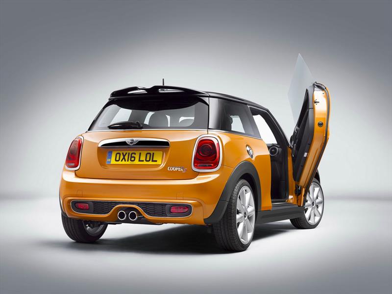 MINI estrena puertas de tijera