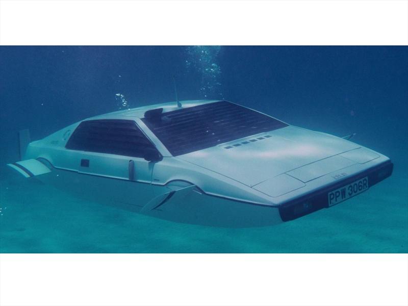 Lotus Esprit submarino de James Bond