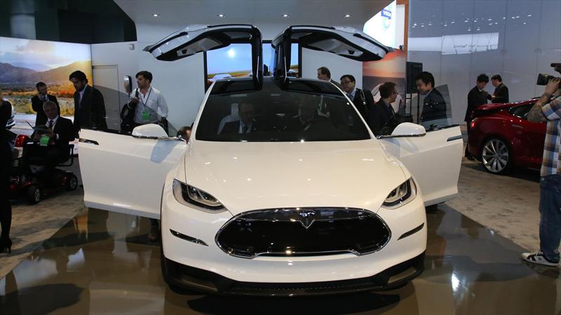 Tesla Model X, otra vez en Detroit
