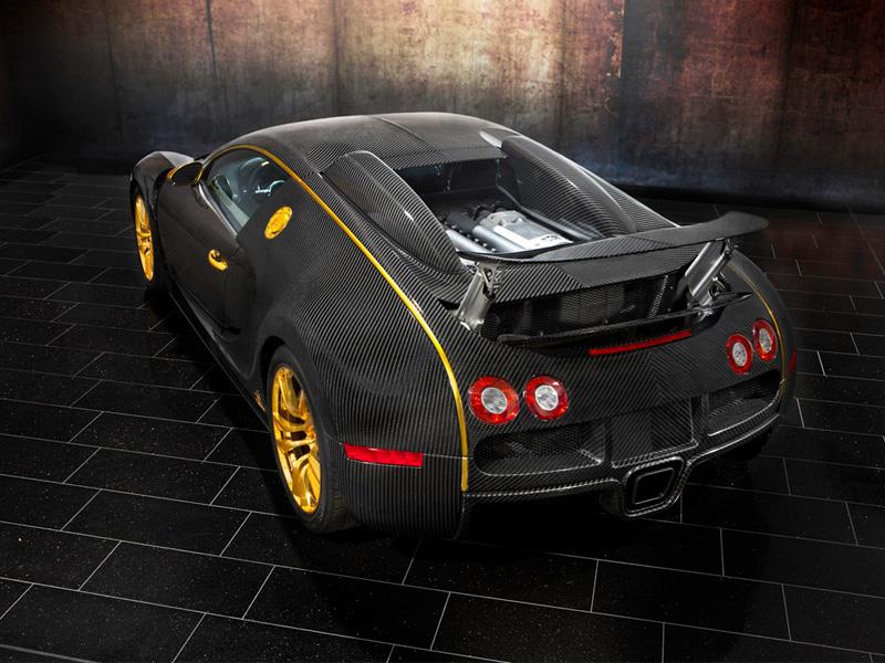 Carrocería con terminado de fibra de carbón