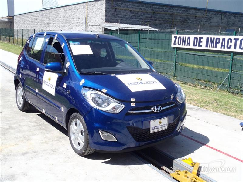 Prueba de choque frontal del Dodge i10 2012