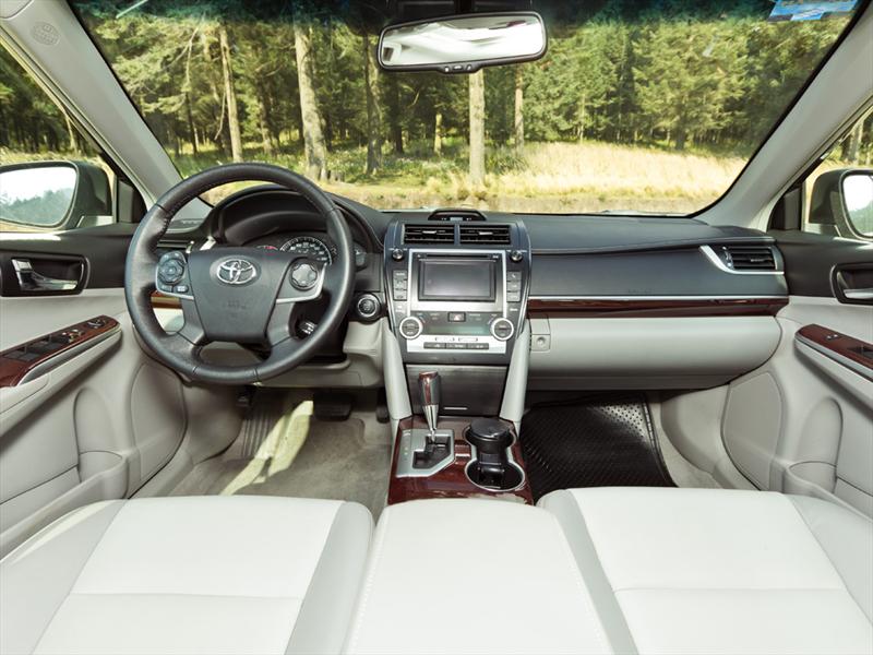 Toyota Camry V6 2012 prueba