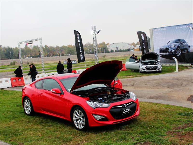 Hyundai Genesis Coupé 2012