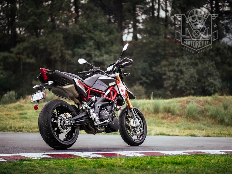 Aprilia Dorsoduro 900