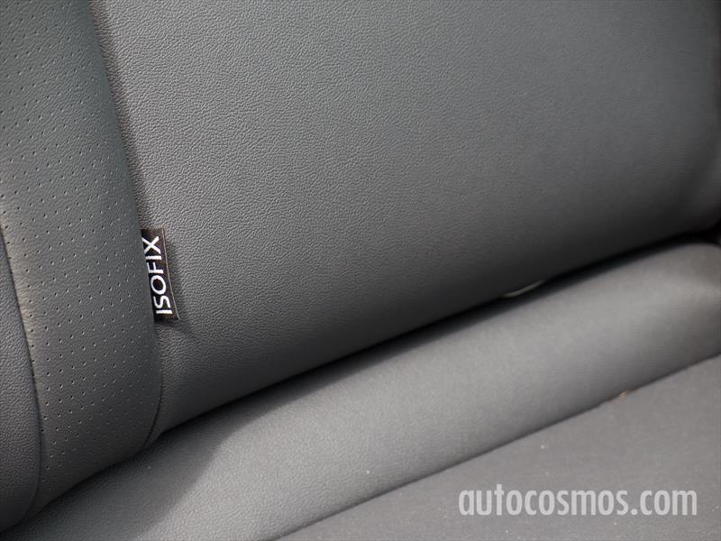 Peugeot 408 THP a prueba