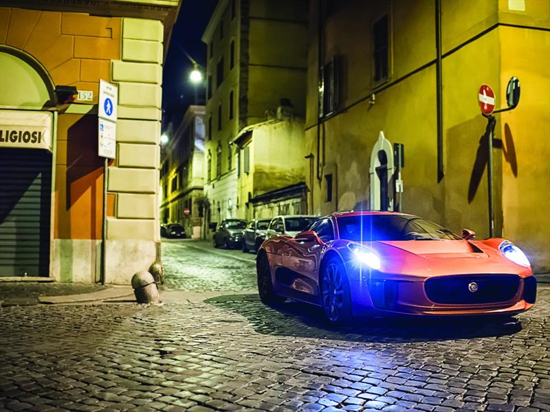 Los autos de Jaguar Land Rover en SPECTRE
