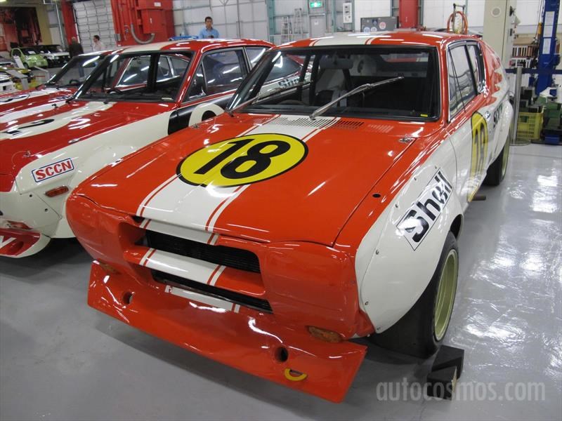 Nissan 80 aniversario - Autos de competencia