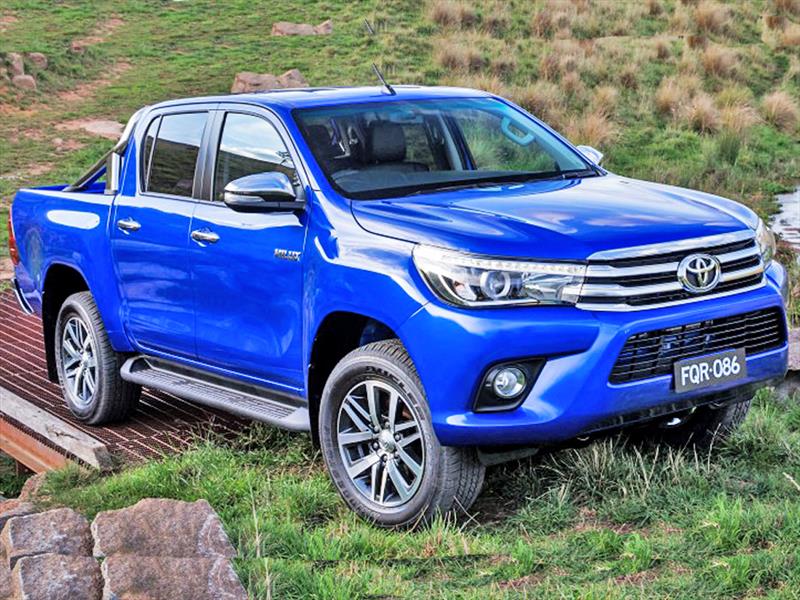Nueva Toyota Hilux Revo 2016
